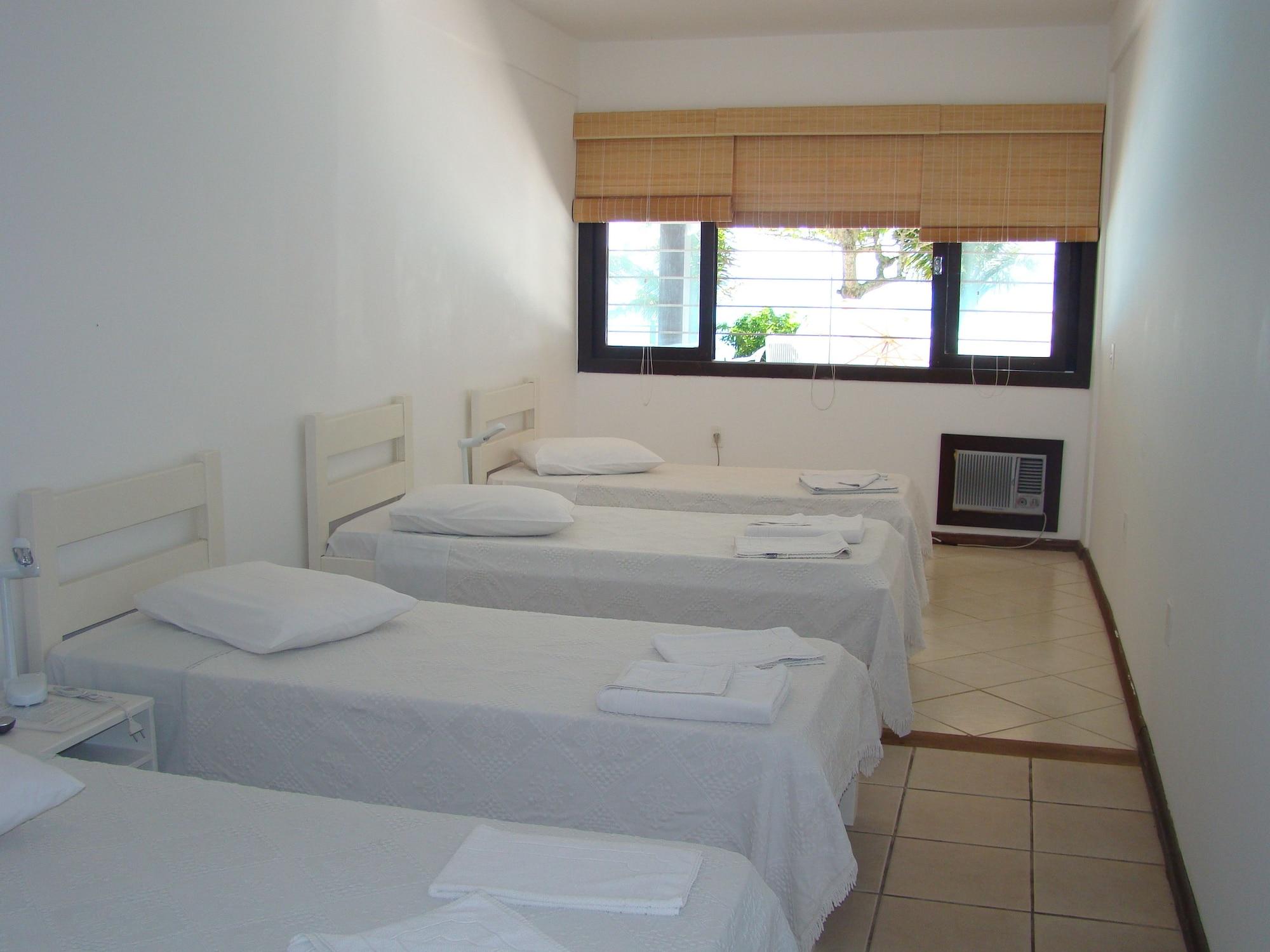 Dos Golfinhos Casa de hóspedes 3*